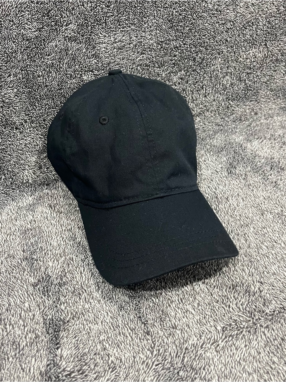 Universal Thread black classic baseball hat for women